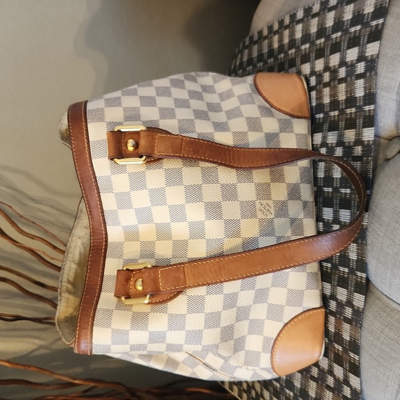 LV Hampstead PM in Damier Azur - Picture 6 of 17